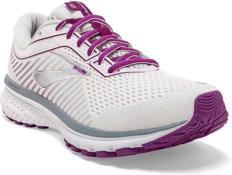 8 Best Running Shoes for Wide Feet (Men & Women) 2021